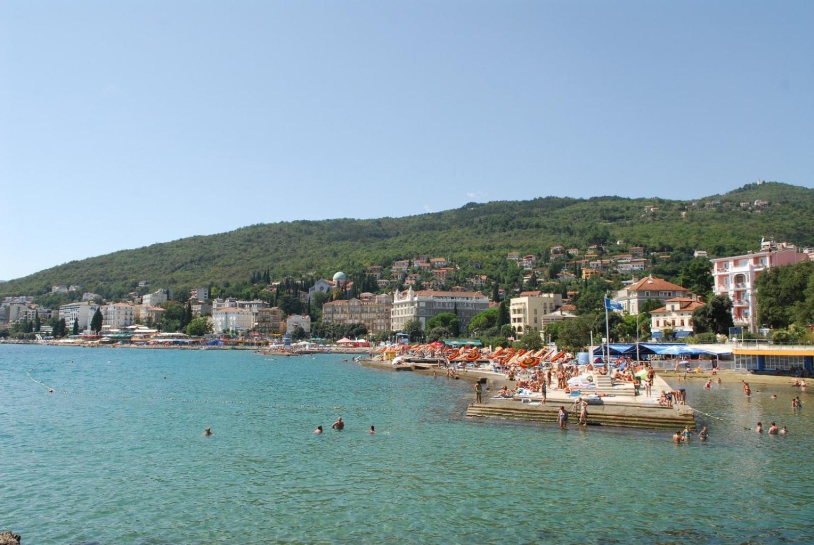 Apartment Azureo With Ocean View Opatija